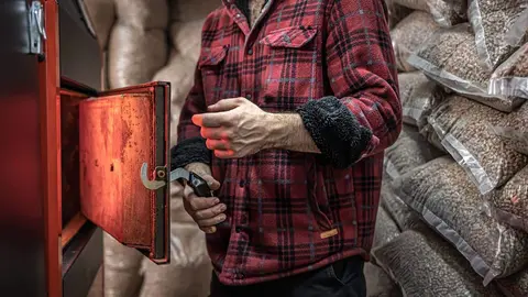 Limpieza de una estufa de pellets paso a paso: guía 2022